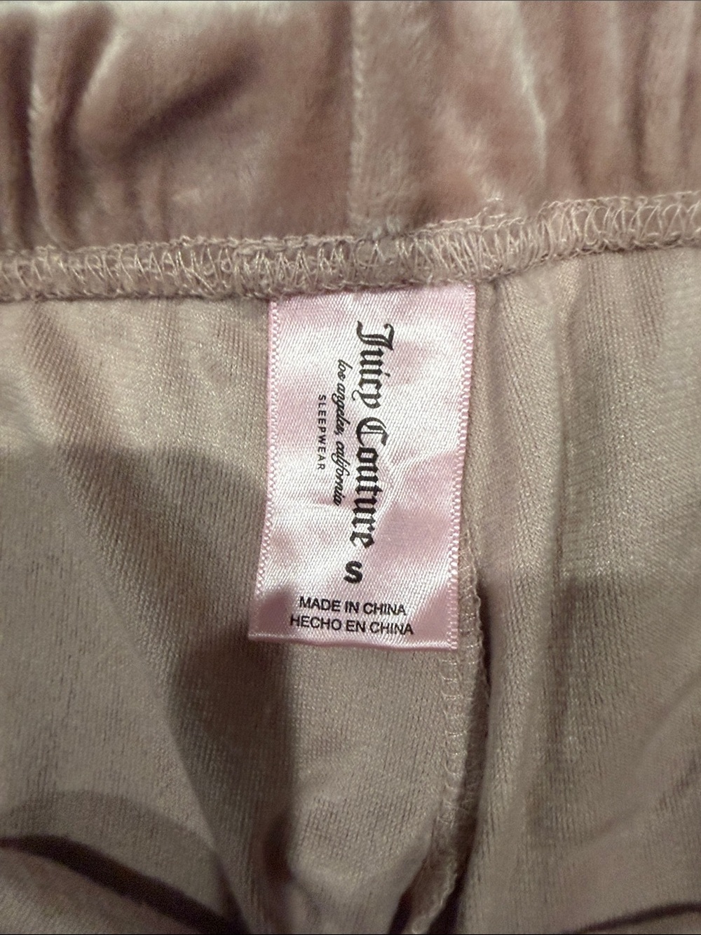 Juicy Couture Pink Velvet 3-Piece Pajama Set - Picture 11 of 11